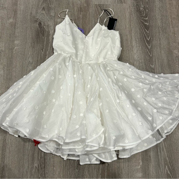 Helen O'Connor Paper Daisy 3D Flower Mini Ivory Dress BHLDN - Picture 7 of 8